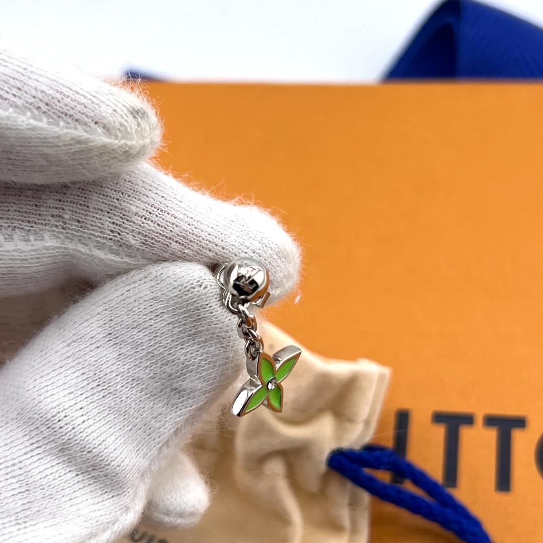 【極美品】ルイヴィトン ピアス ブックル LV サンライズ