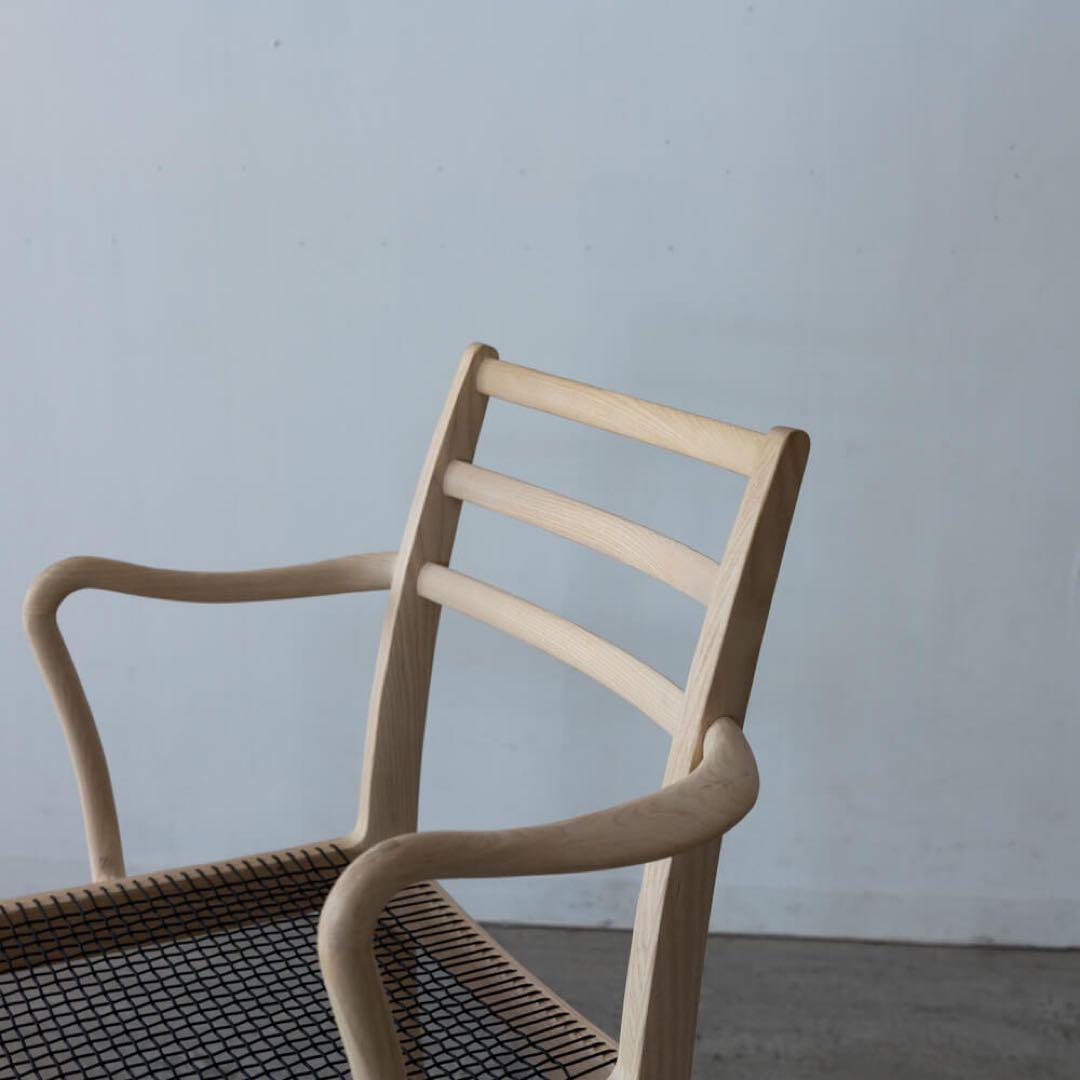 ELEGANCE ダイニングアームチェア　ホワイトアッシュ材 / ソープ仕上げ