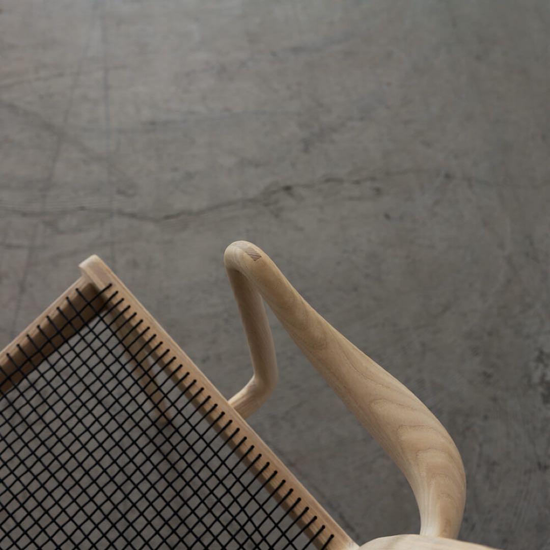 ELEGANCE ダイニングアームチェア　ホワイトアッシュ材 / ソープ仕上げ