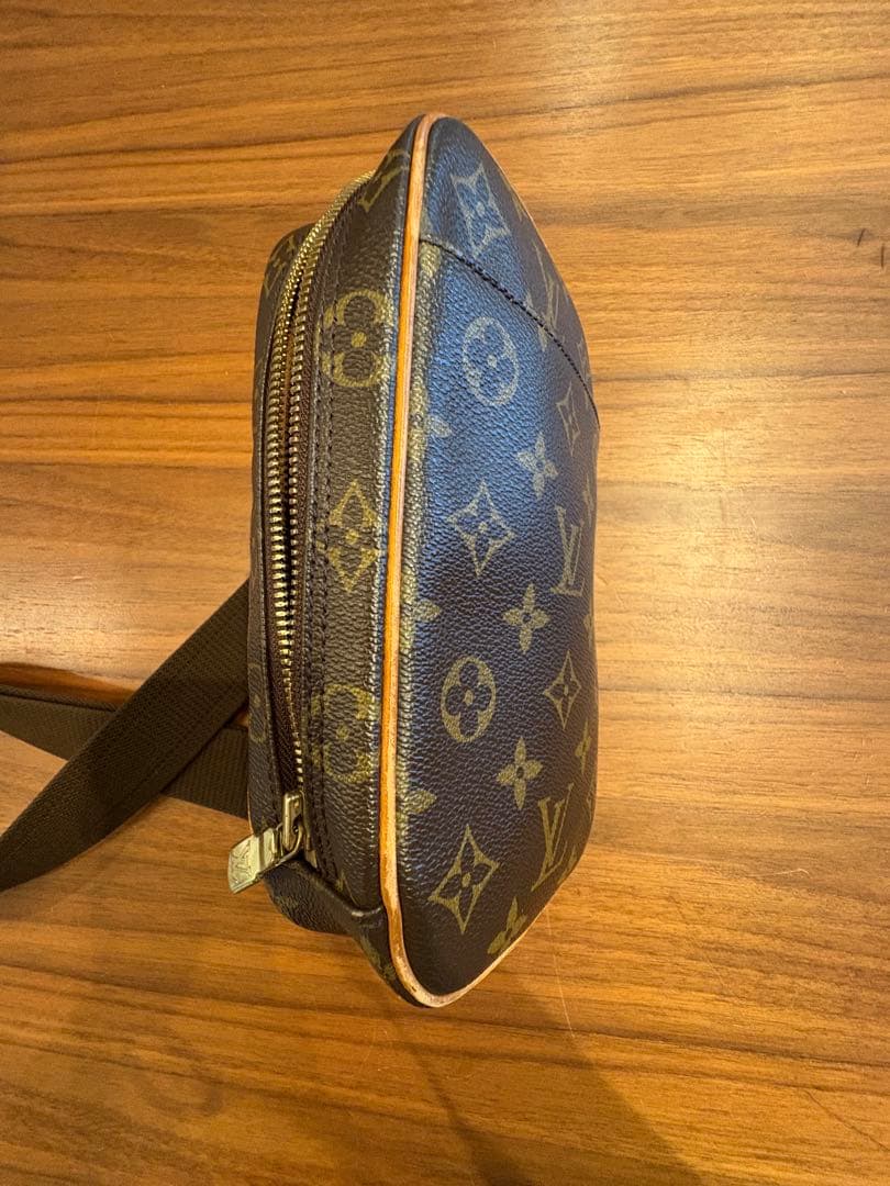 Louis Vuitton ボディバッグ モノグラム　ポシェットガンジュ