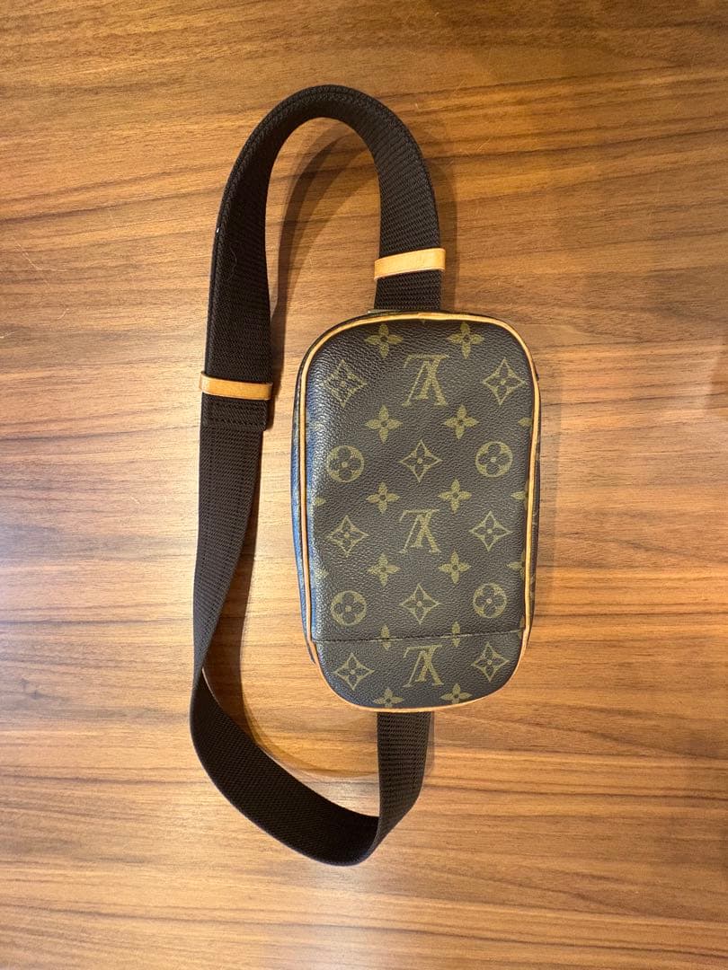 Louis Vuitton ボディバッグ モノグラム　ポシェットガンジュ