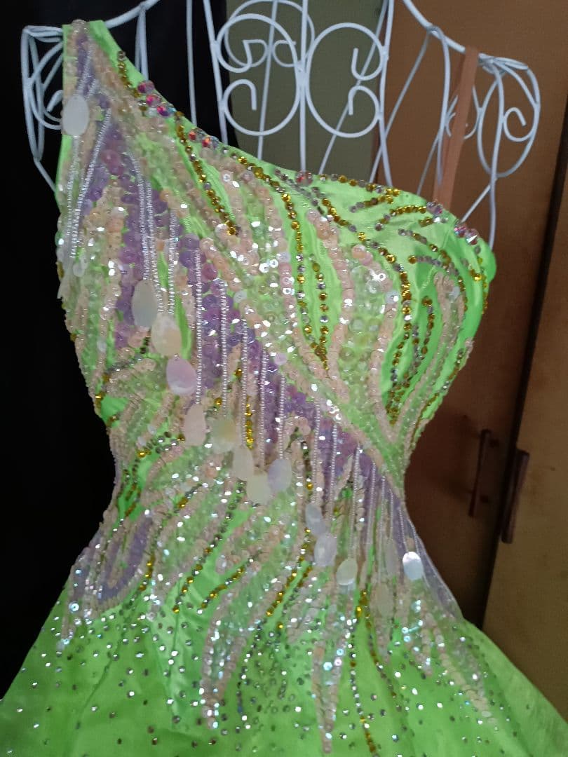 社交ダンスモダンドレスM若緑