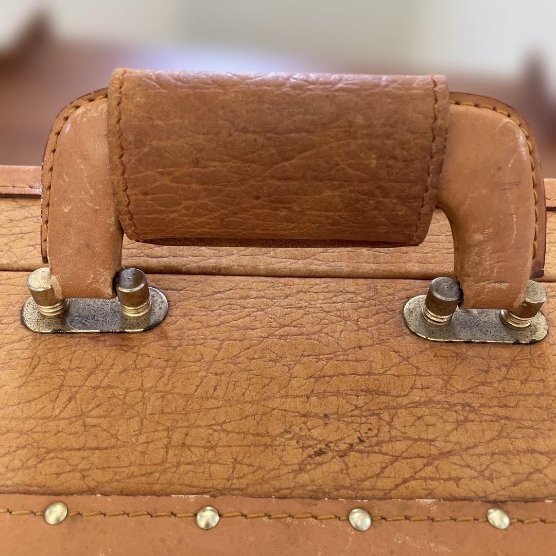 ヴィンテージ レザーケース amietスイス製　バッグ　トランク