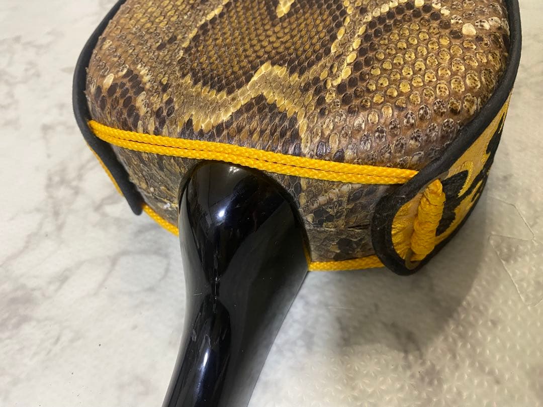 【美品】沖縄三線 人工皮 蛇柄 人工三線へび柄 楽器 民族楽器　パイソン　琉球