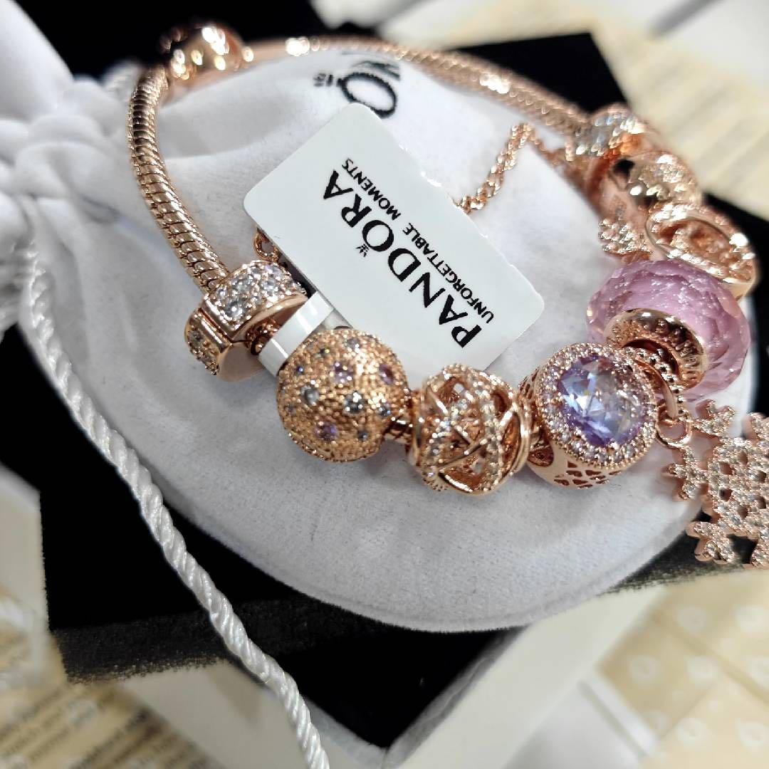 【Pandora 】ローズゴールド ビーズブレスレットスノーフレークチャーム付き