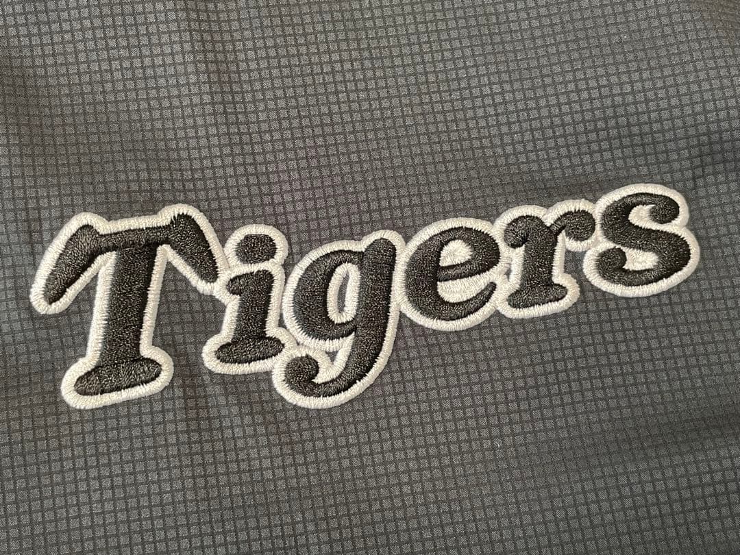 阪神タイガース 2010年グランドコート ミズノ サイズO(XL)黒