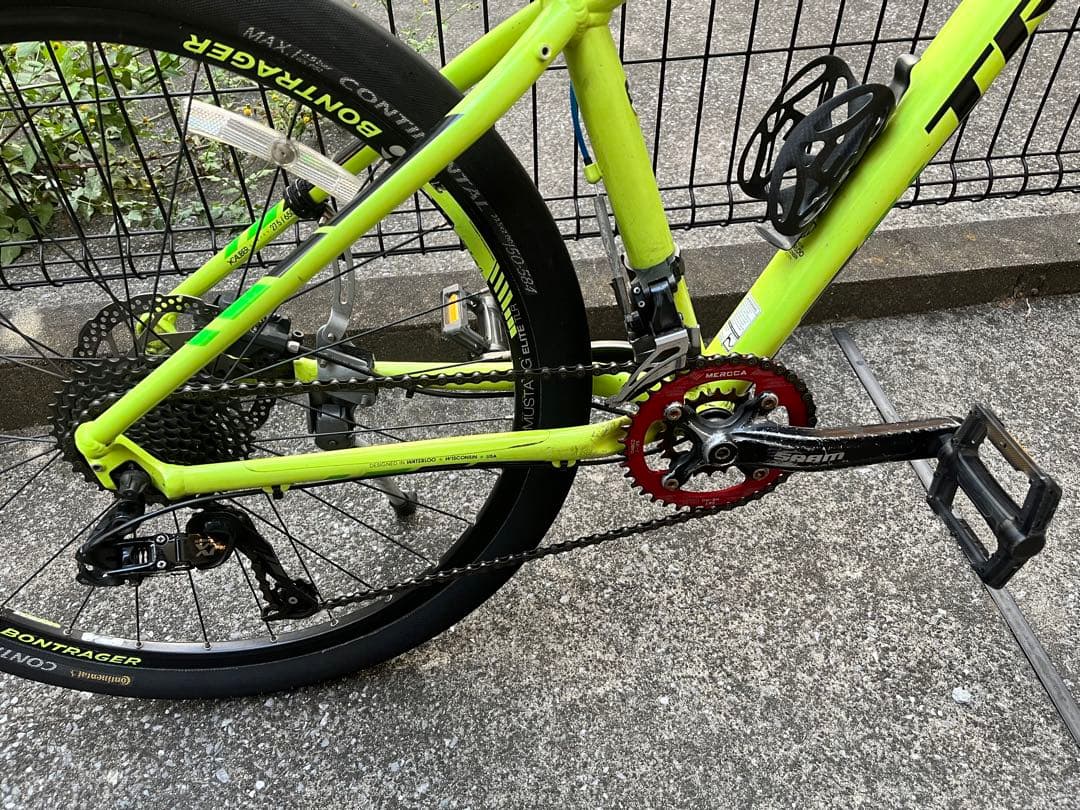 自転車本体 TREK XCALIBER 8 MTB ROCKSHOX