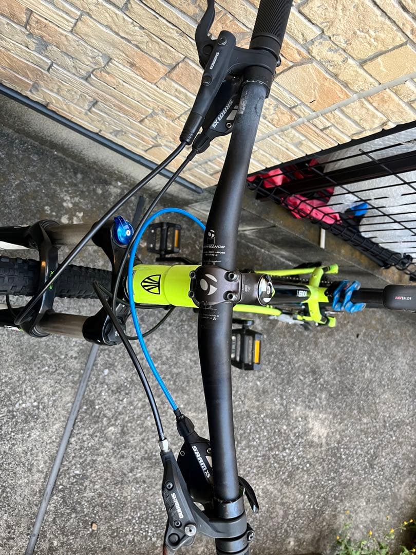 自転車本体 TREK XCALIBER 8 MTB ROCKSHOX
