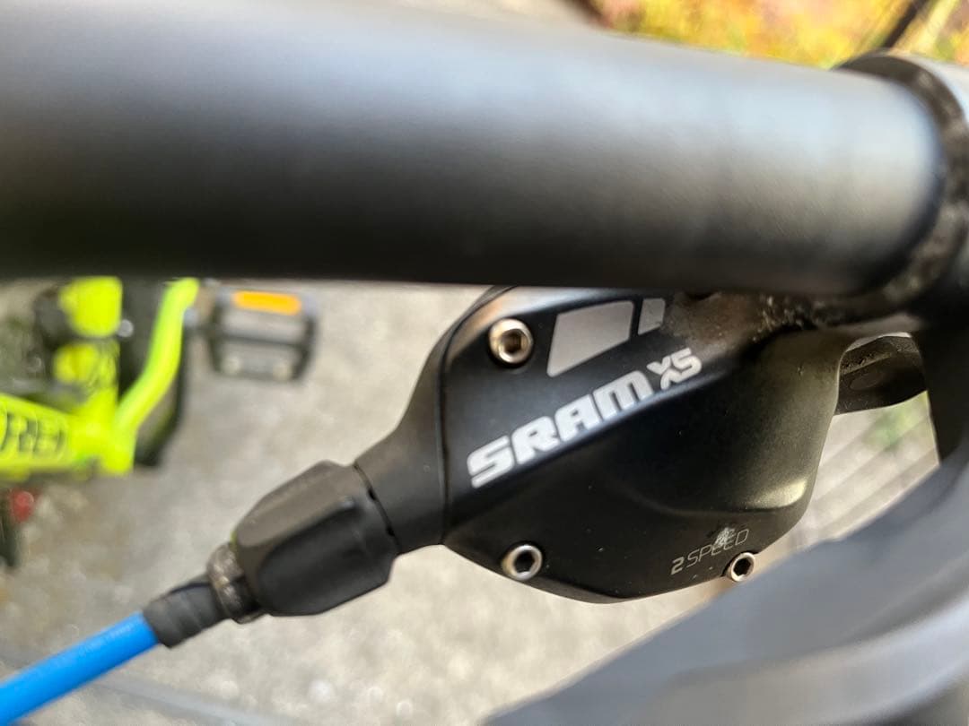 自転車本体 TREK XCALIBER 8 MTB ROCKSHOX