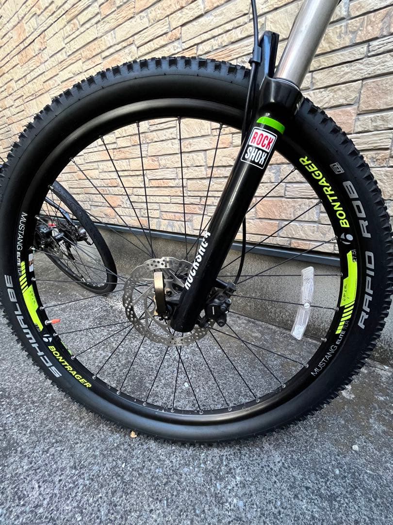 自転車本体 TREK XCALIBER 8 MTB ROCKSHOX