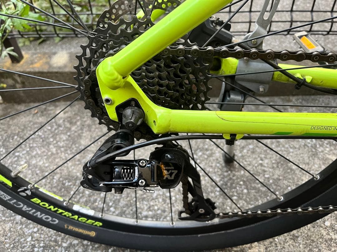 自転車本体 TREK XCALIBER 8 MTB ROCKSHOX