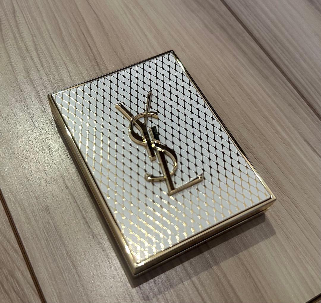 YSL クチュールクラッチ 024 ゴールデンレース アイシャドウパレット