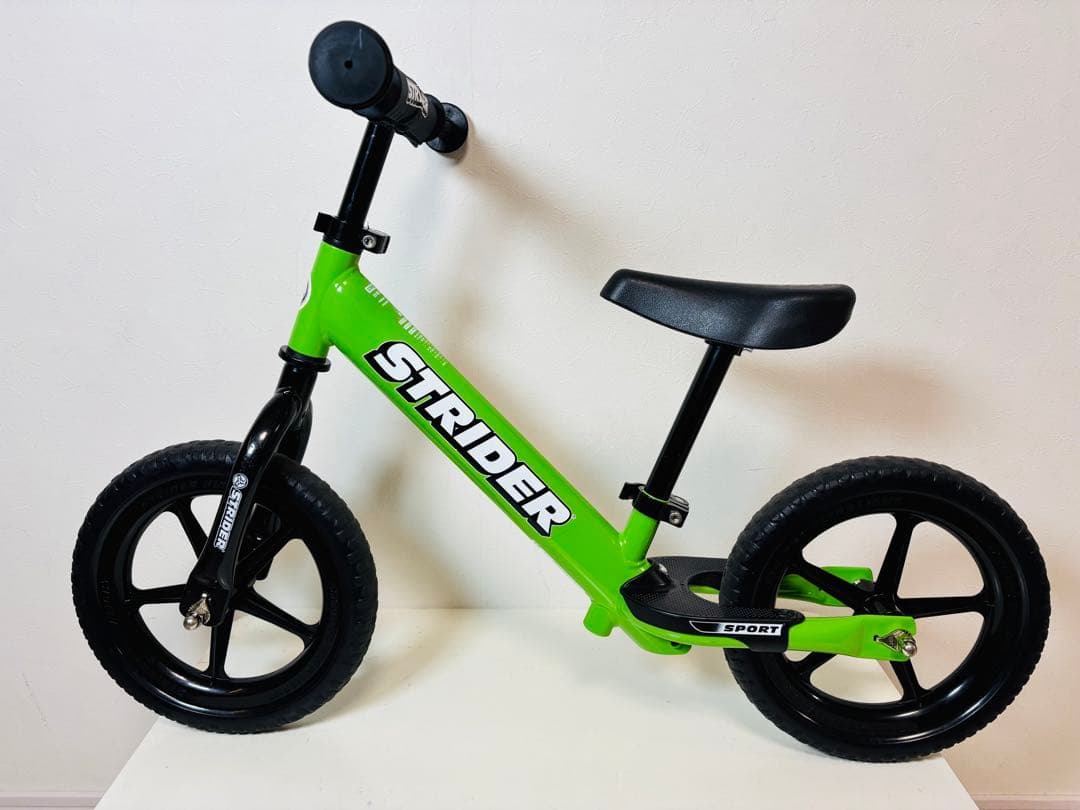 ストライダー 12 スポーツ グリーン THREE WEATHER プロテクター