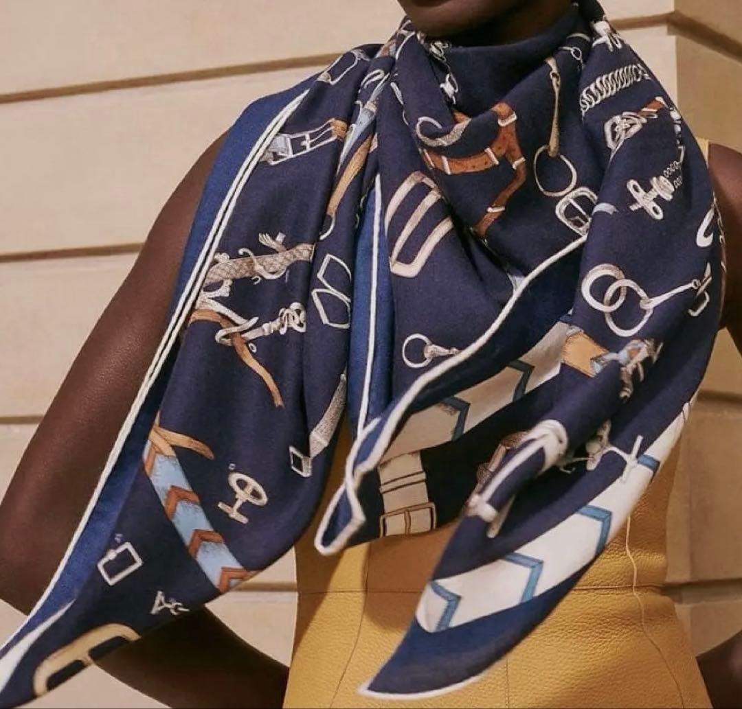 週末限定　新品　エルメス　カレジェアン　シュヴォーデシェネ　カシシル　バンダナ