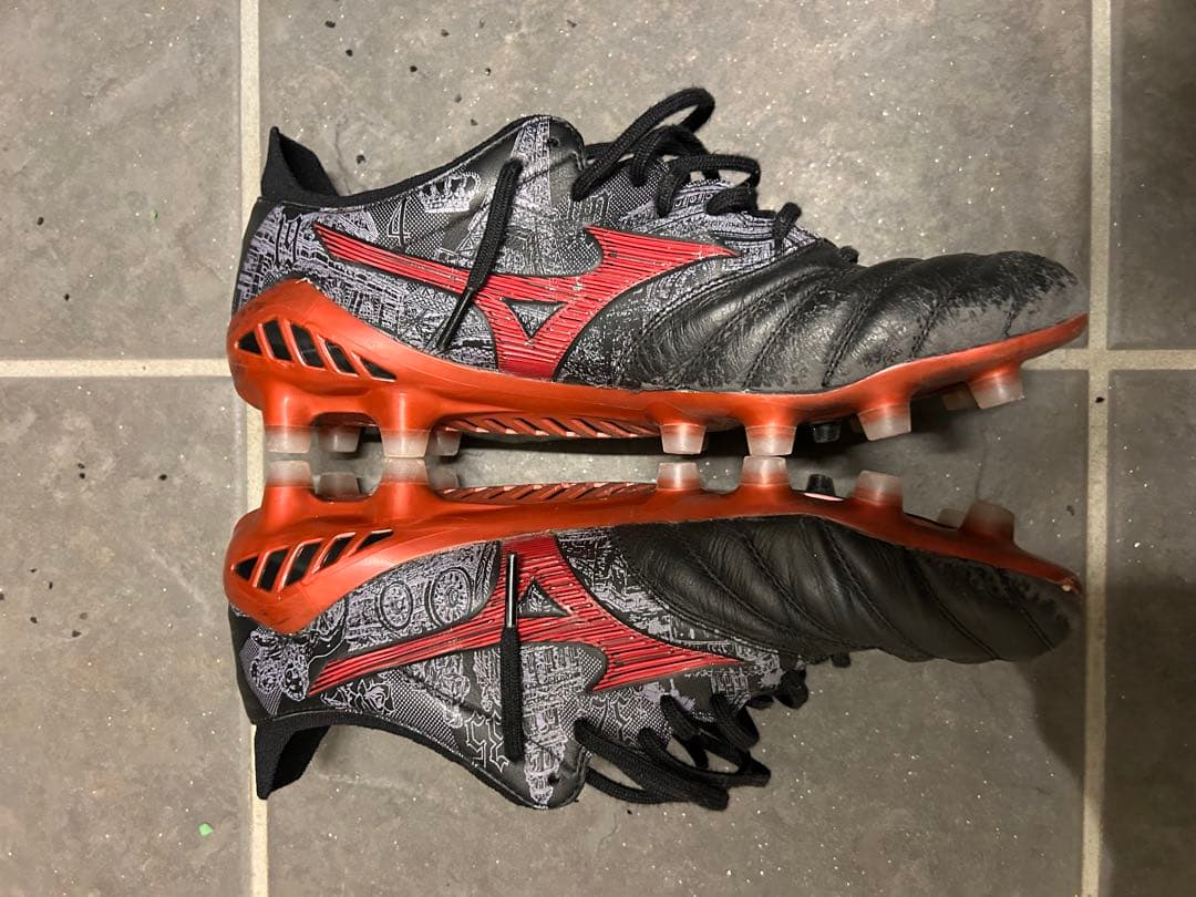 Mizuno サッカーシューズ 黒/赤 25.5cm