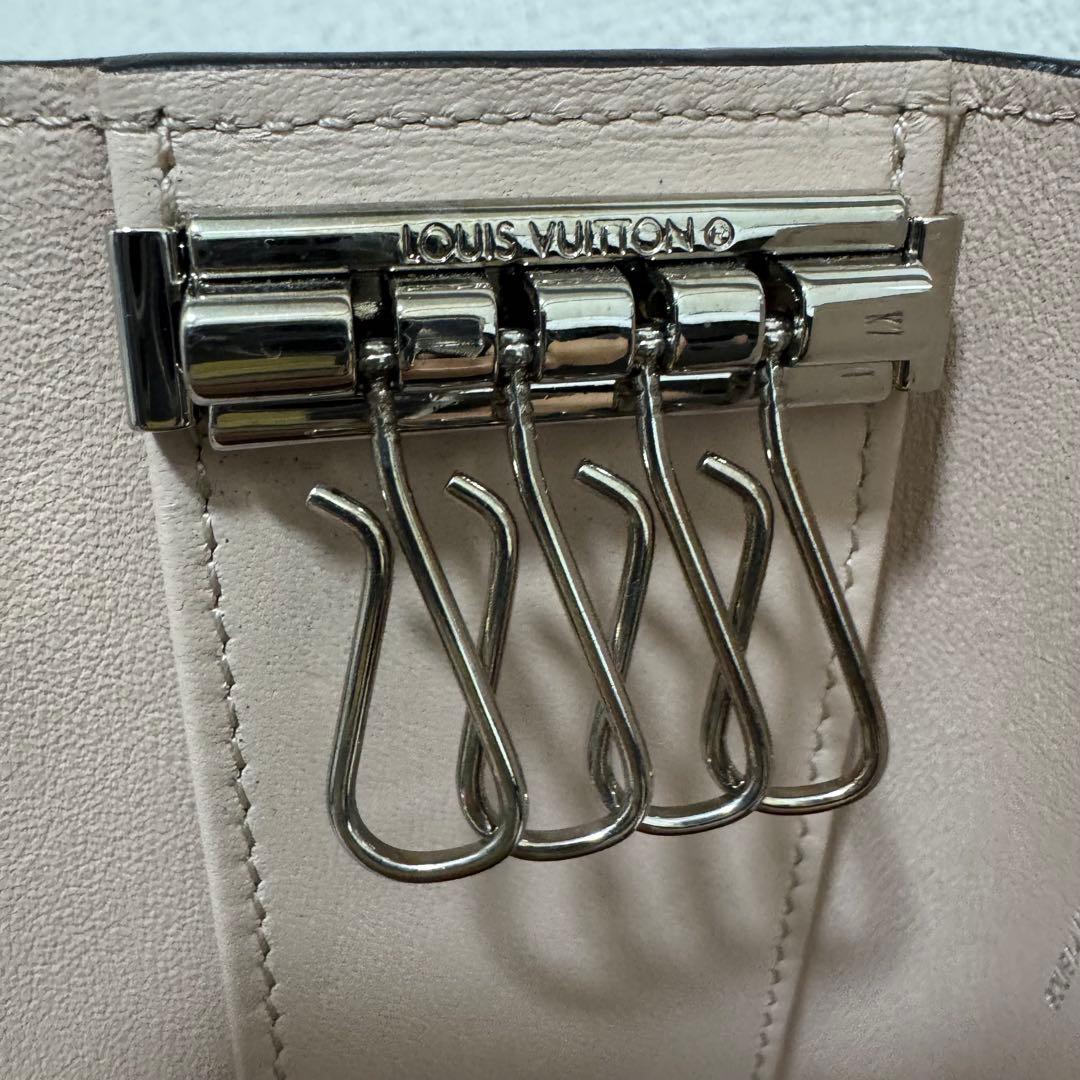 美品 日本限定 激レア ルイヴィトン モノグラム マヒナ ミュルティクレ