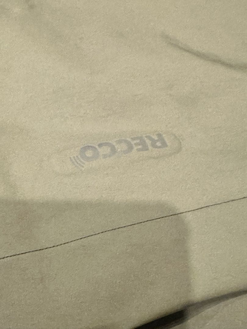 patagonia スノーボードパンツ S オリーブグリーン