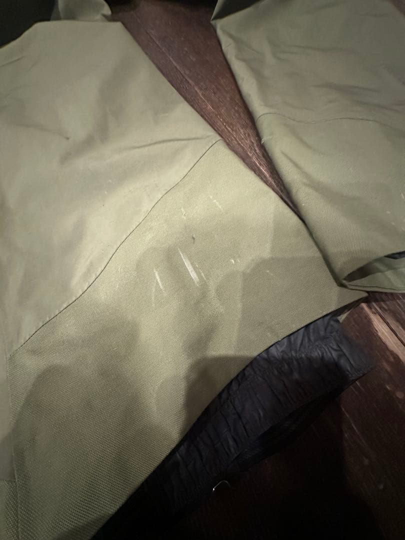 patagonia スノーボードパンツ S オリーブグリーン