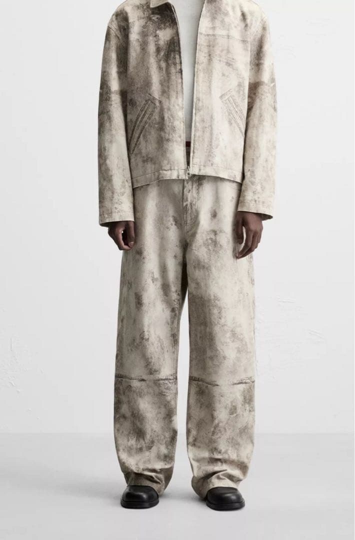 ZARAアブストラクト柄パンツ JP29 - メルカリ