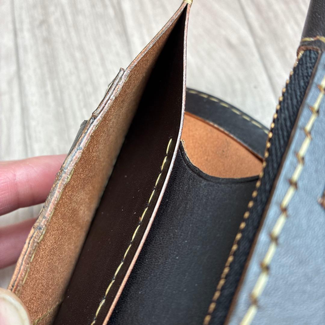 【茶芯ブラック】ミドルトラッカーウォレット　真鍮　お札を折らずに収納