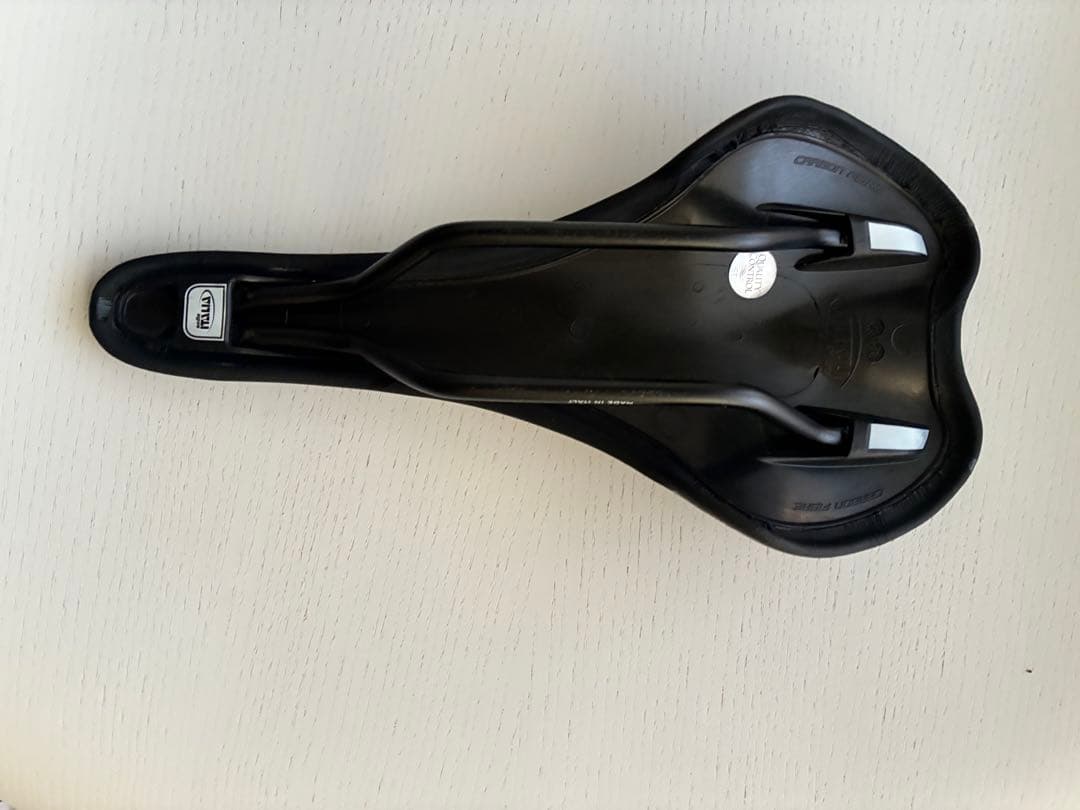 【未使用・美品】DE ROSA サドル　セライタリア　ロードバイク