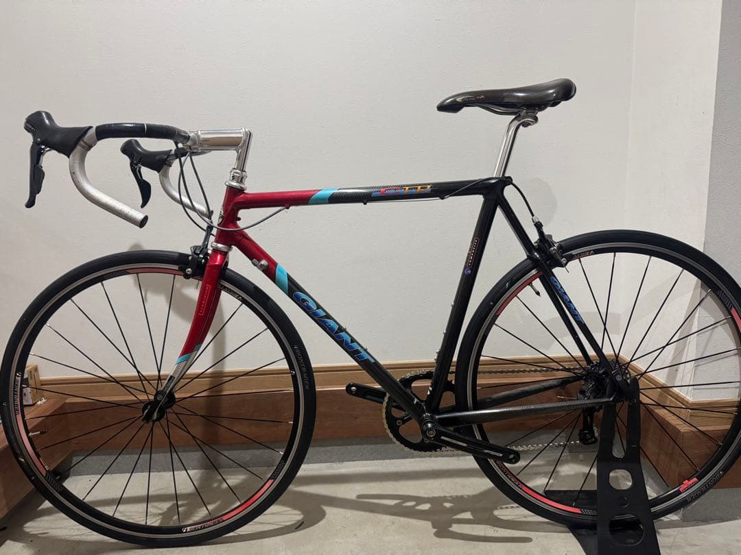ジャイアント　フルカーボンロードバイク