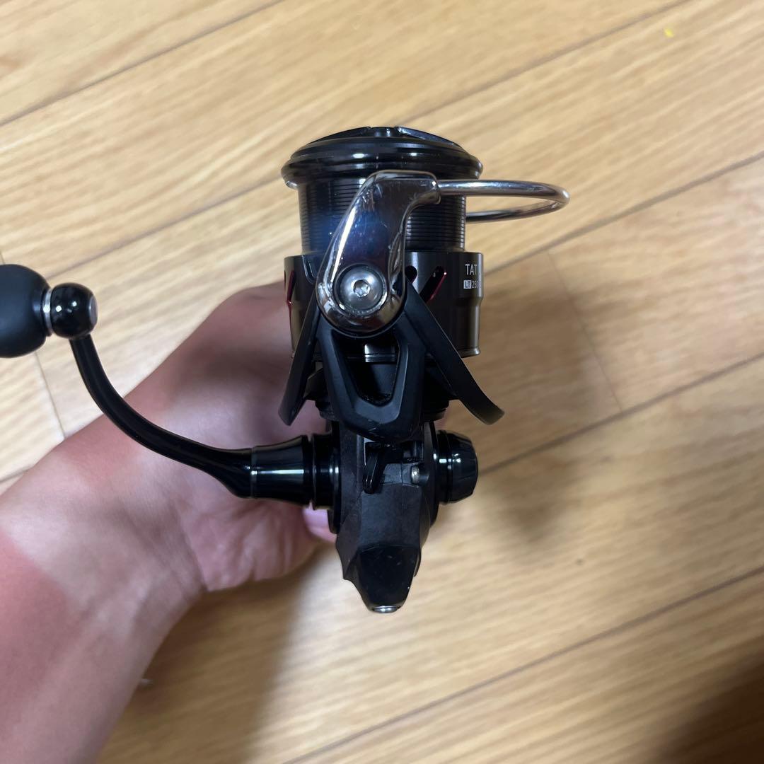 ダイワ 18 タトゥーラ LT2500S-XH