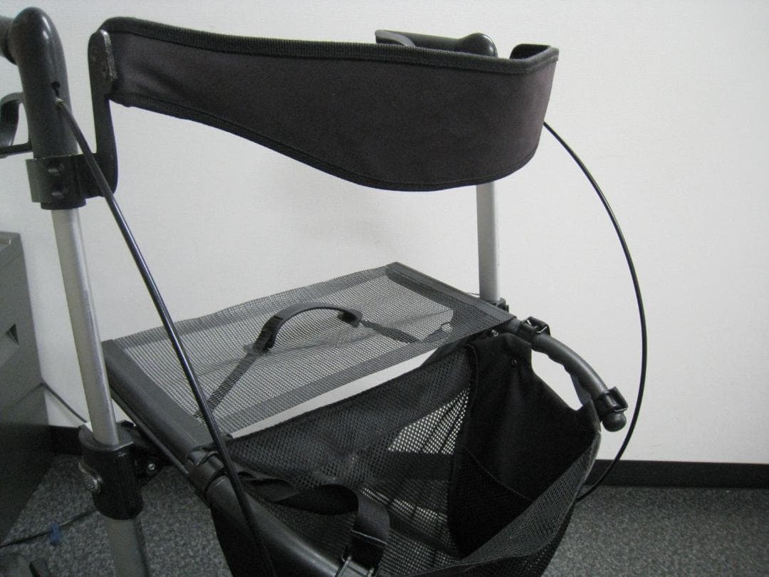 ハンディウォークＬ　GEMINO 30 歩行器 歩行車 パラマウントベッド ③