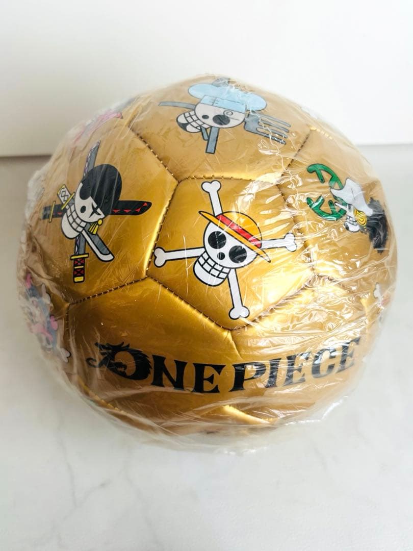 レア 未使用 ワンピース サッカーボール ゴールド ONE PIECE - メルカリ
