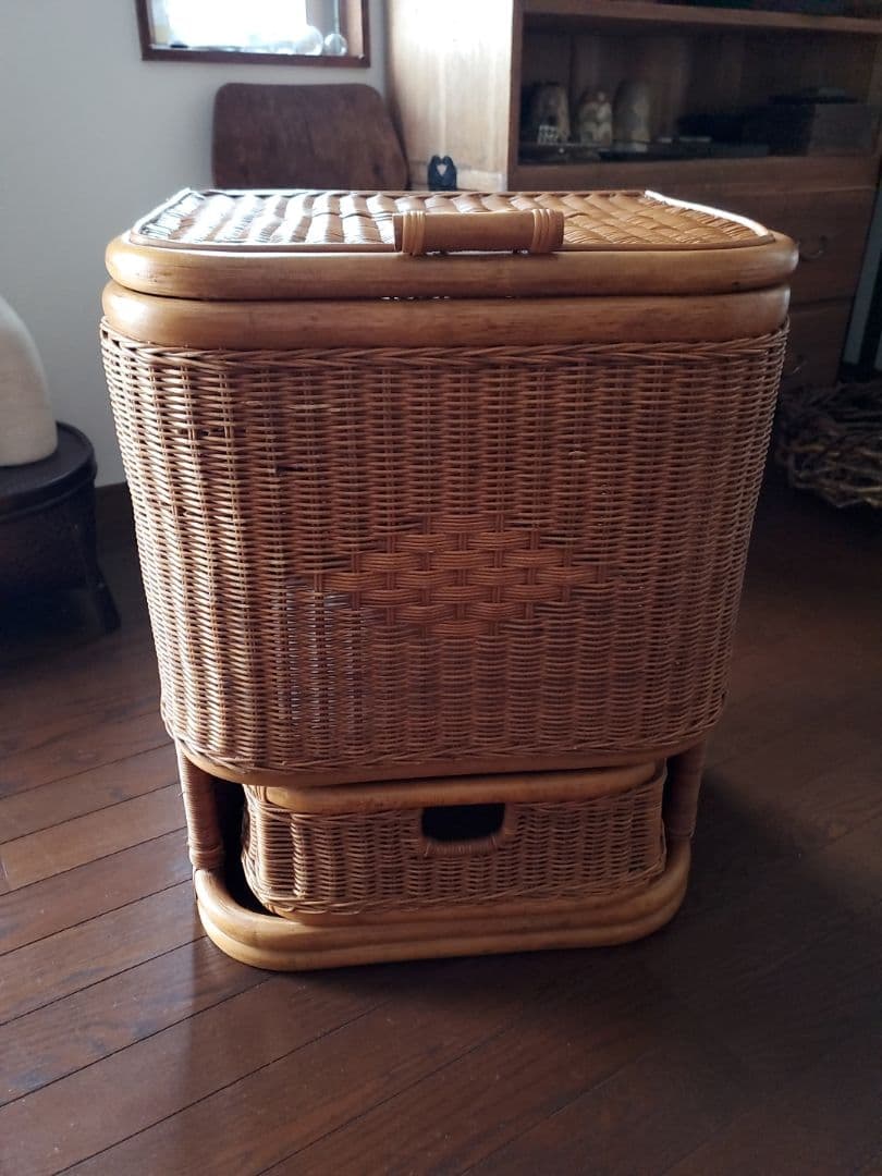 ラタンファニチャー　ラタン　アタ　かご　物入れ　収納