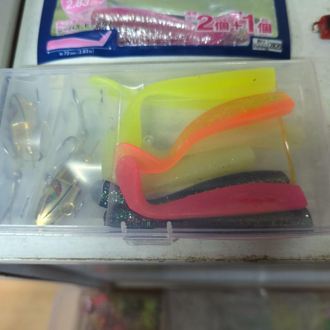 サーフ　釣り　ルアー　 かっ飛び棒 ケース付き　ヒラメ　シーバス　2858番