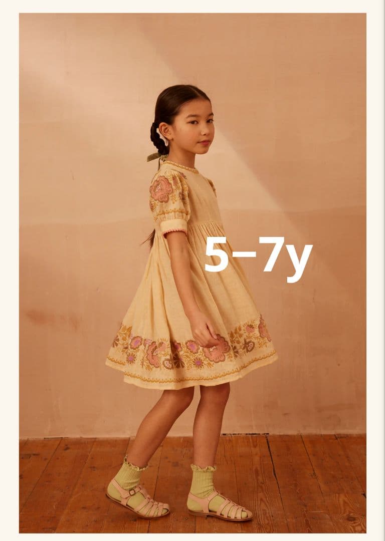 apolina クリーム色 刺繍入り 半袖ワンピース 5-7y