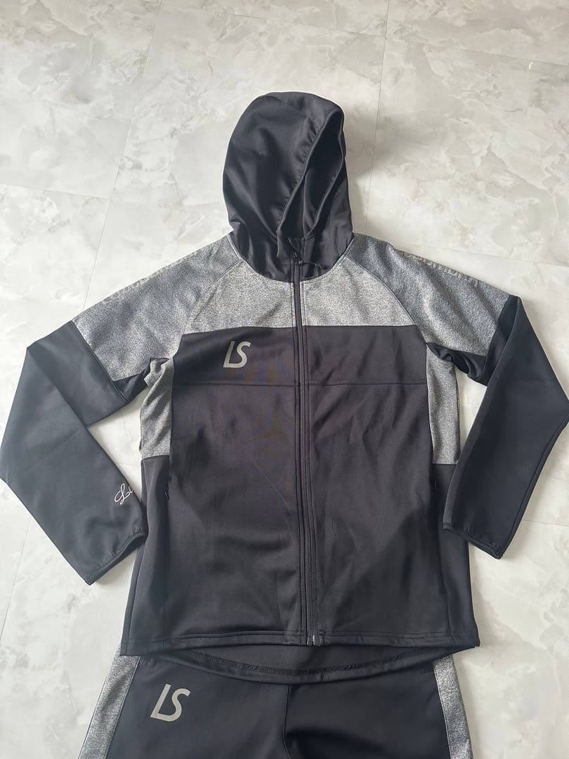 ルースイソンブラ スポーツジャージセット ブラック/グレー