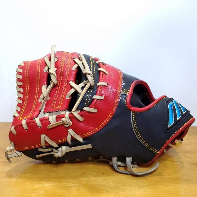 ミズノ 小笠原道大モデル 限定カラー 左投げ用 ファーストミット 軟式