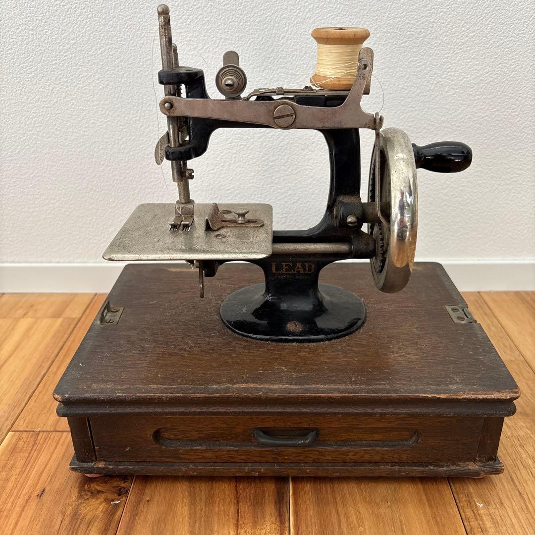 LEADアンティーク 手回しミシン 引き出し付き