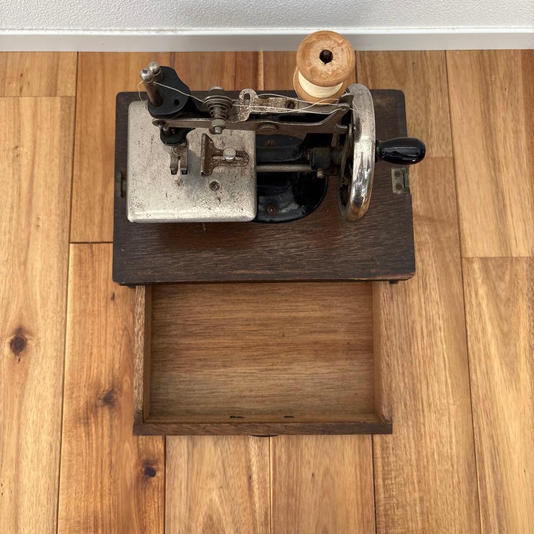 LEADアンティーク 手回しミシン 引き出し付き