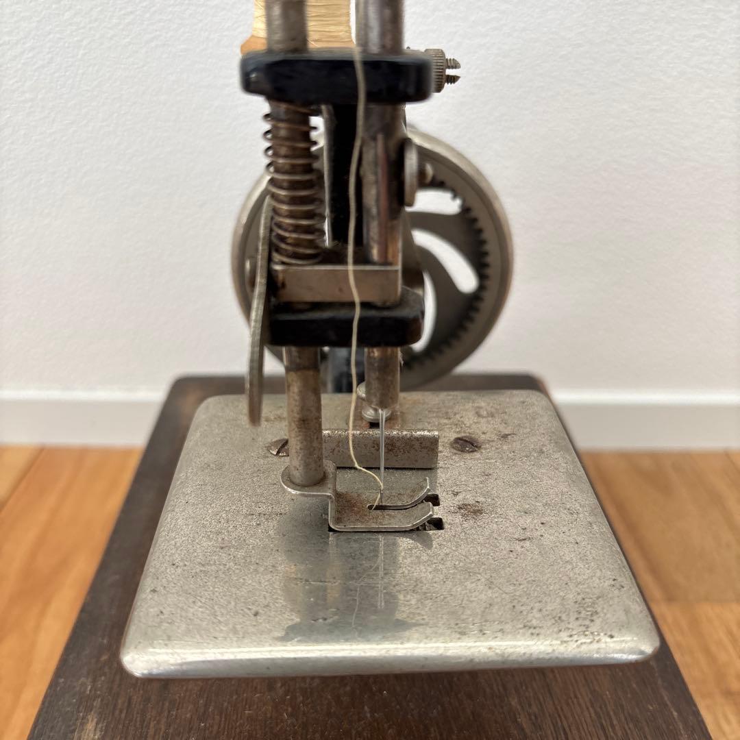 LEADアンティーク 手回しミシン 引き出し付き