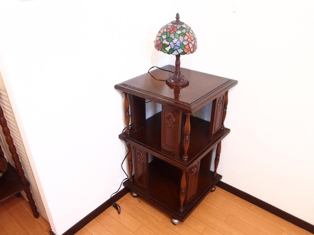 良品】徳田家具 TOKUDA アンティーク調 キャスター付ブックスタンド/本棚