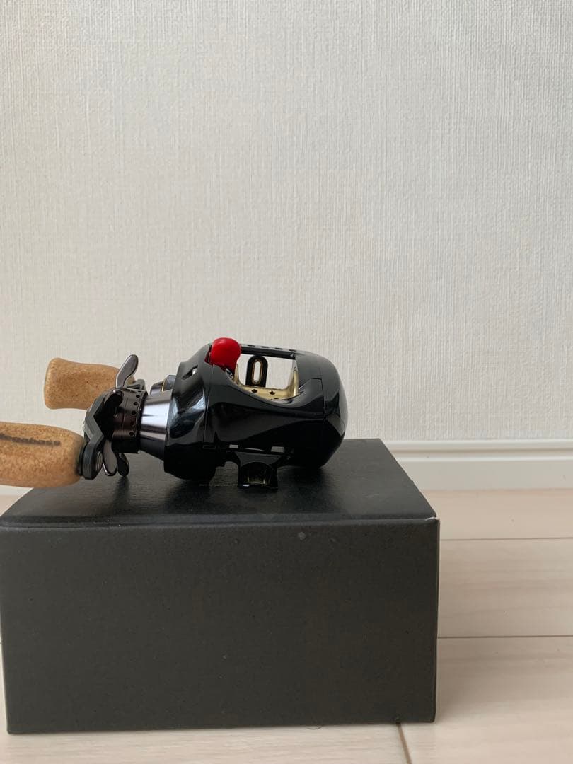 美品 Megabass Orochi 左巻きリール 6.3：1