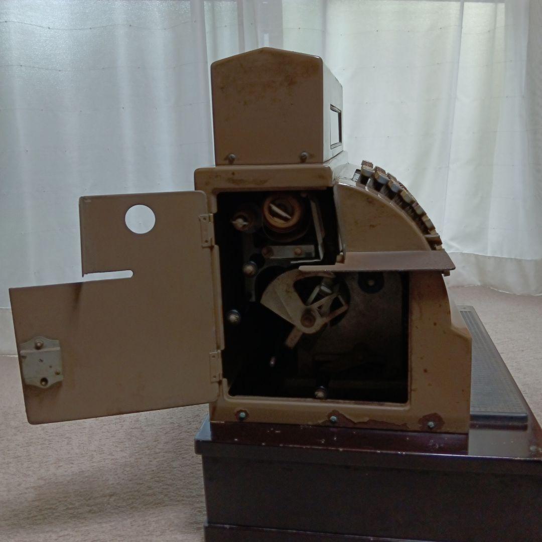 アンティーク　昭和レトロな 手動ハンドル式レジスター