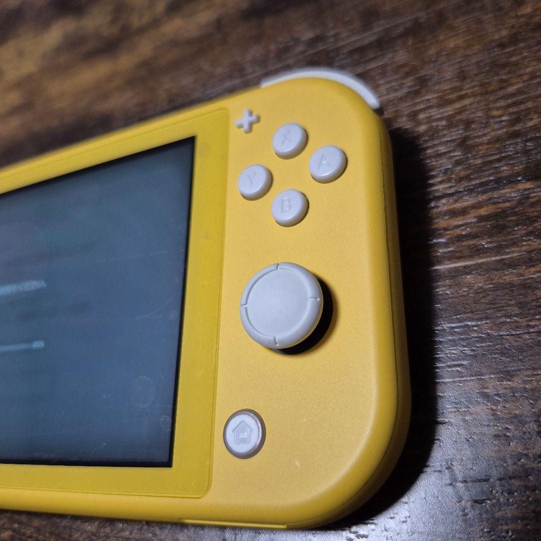 Nintendo Switch Lite 本体　イエロー
