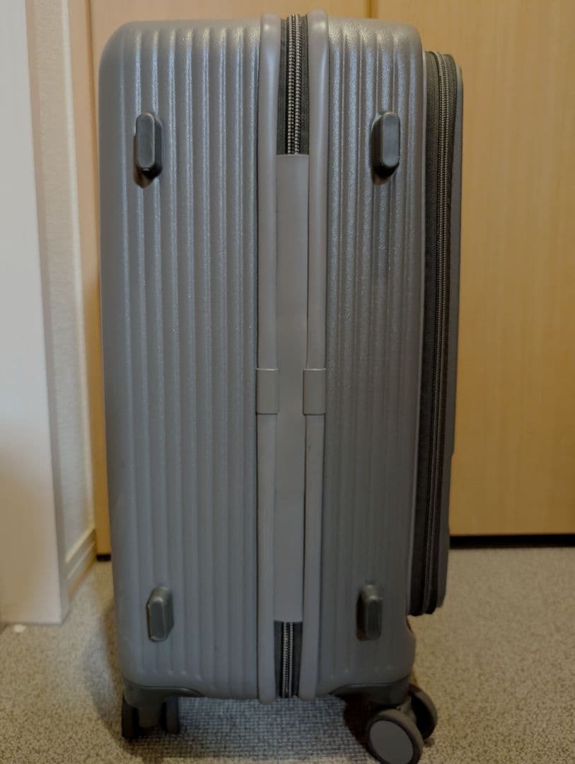 美品 イノベーター スーツケース INV155/55L STEEL GRAY