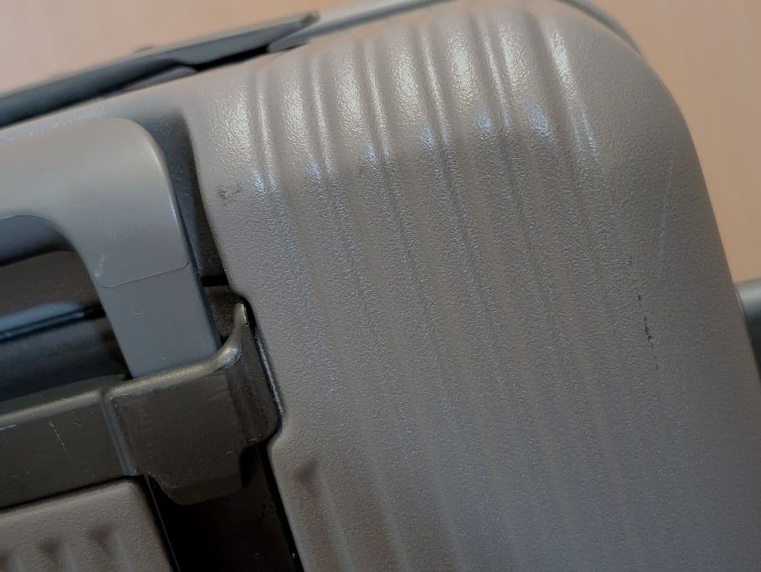 美品 イノベーター スーツケース INV155/55L STEEL GRAY