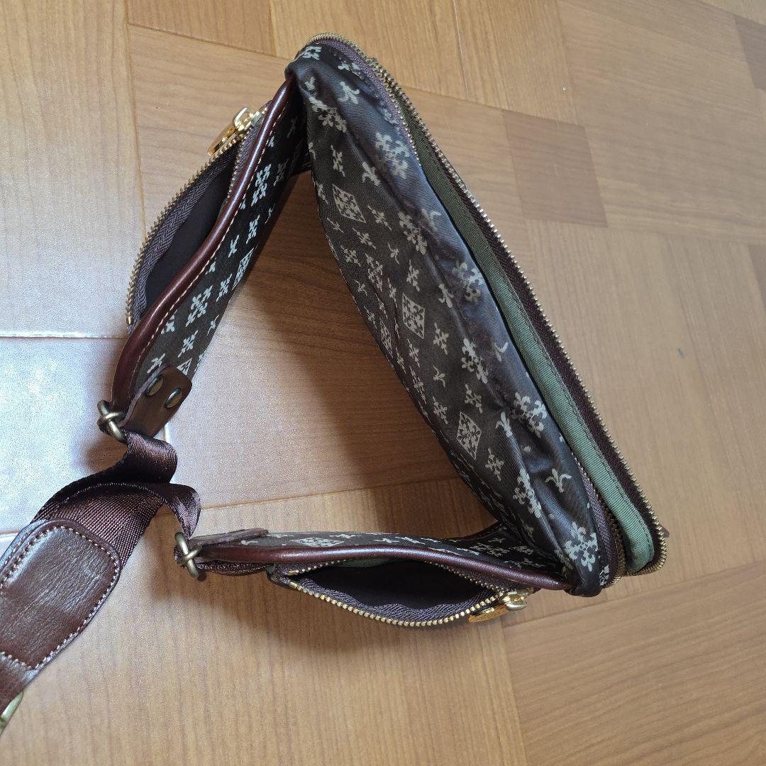 russet ボディバッグ　ウエストポーチ