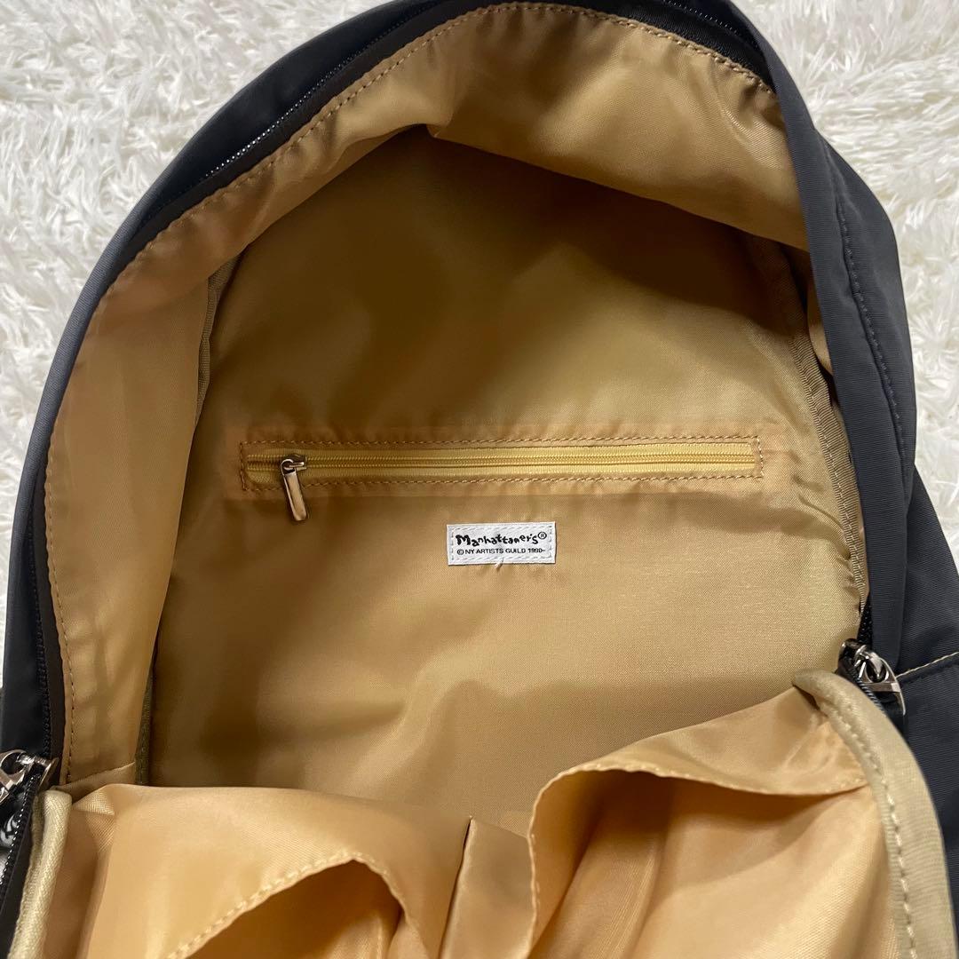 新品未使用　マンハッタナーズ リュックサック 猫柄 超軽量　現行品