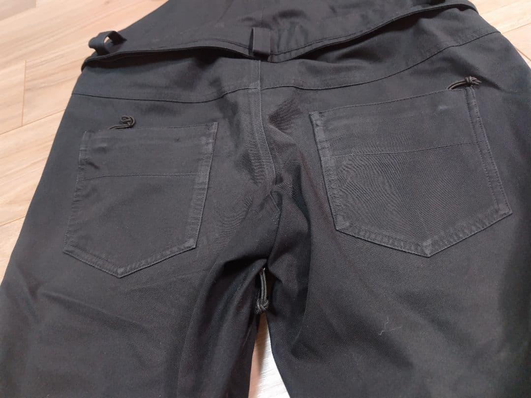 ボルコム（VOLCOM）レディースビブパンツ　Mサイズ