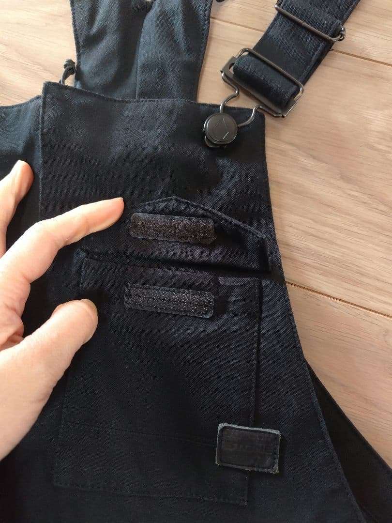 ボルコム（VOLCOM）レディースビブパンツ　Mサイズ