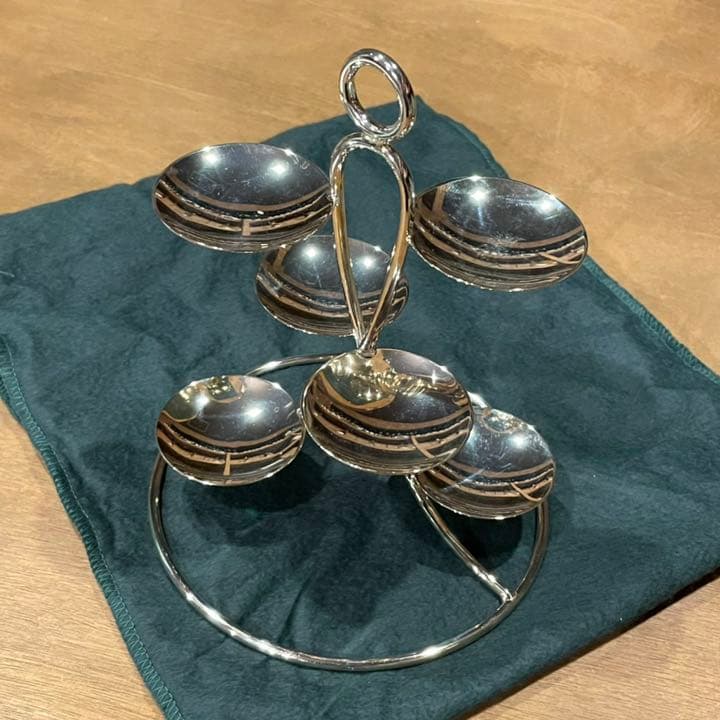 マカロンタワー6皿、フランス・エルキューイ - メルカリ