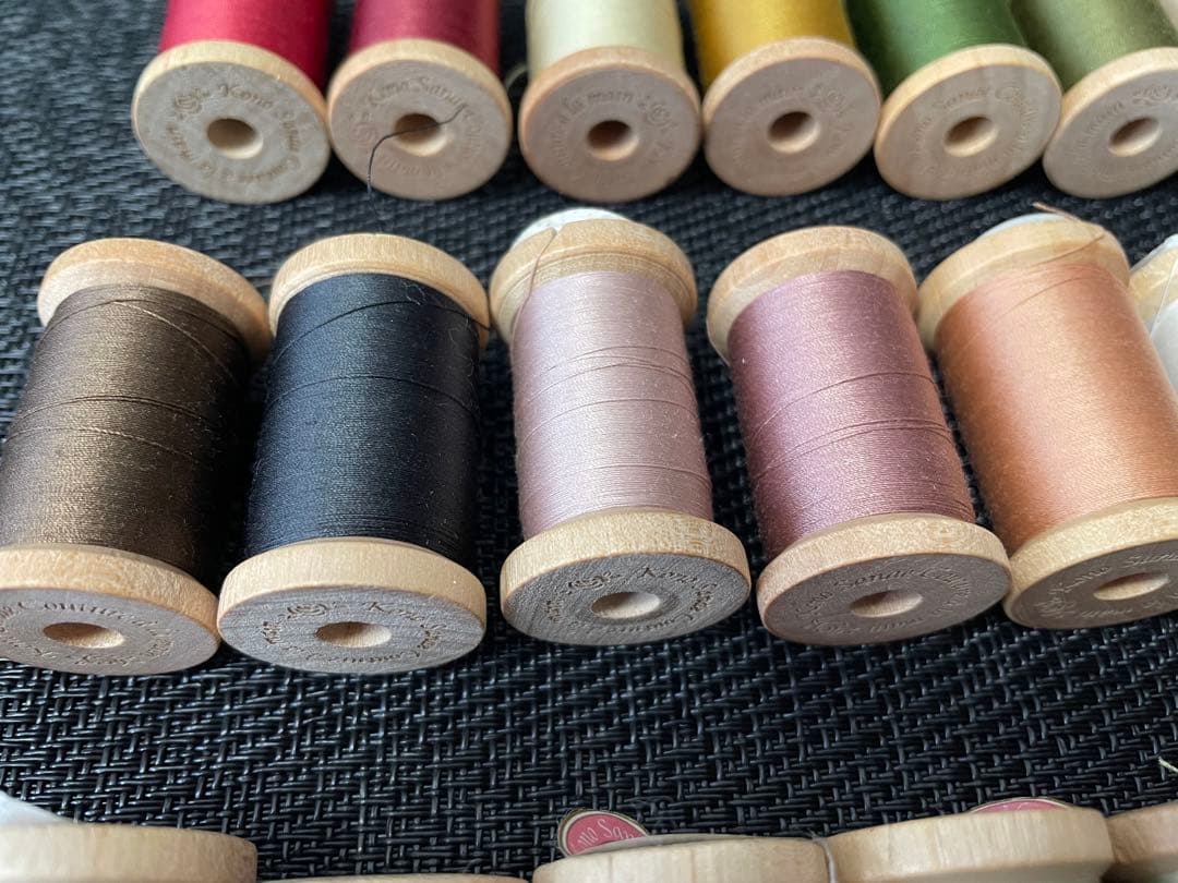 こうの早苗 カルトナージュBox　使用中の糸27個のセット