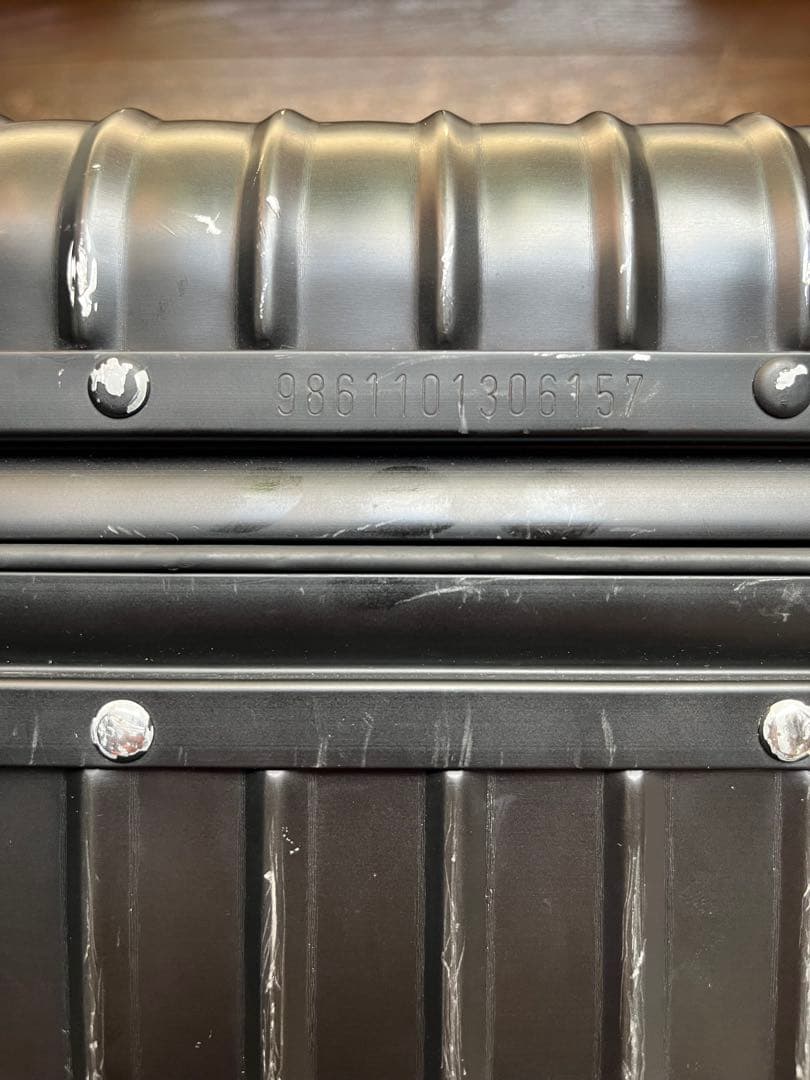 RIMOWAリモワ キャビン トローリー イアタ アルミニウムブラック2輪